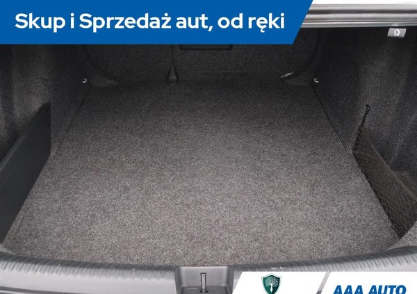 Volkswagen Jetta cena 36500 przebieg: 125947, rok produkcji 2012 z Biały Bór małe 121